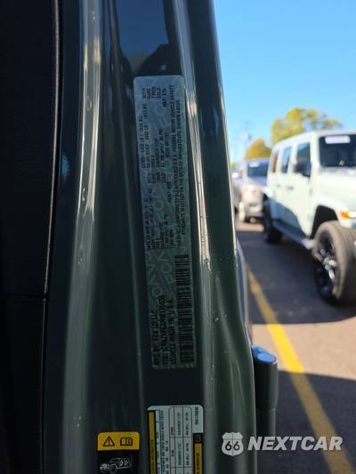 2024 Jeep Wrangler 4xe 4 Door Sahara - zdjęcie 14 z 28 - miniatura