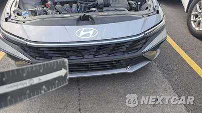 2024 Hyundai Elantra SE - zdjęcie 34 z 39 - miniatura