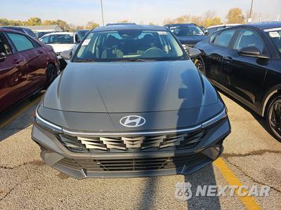 2025 Hyundai Elantra SE - zdjęcie 2 z 20 - miniatura