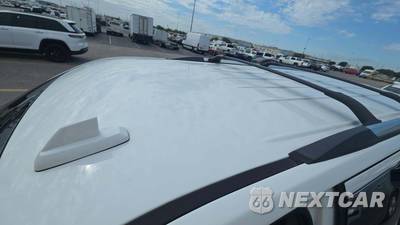 2017 Chevrolet Suburban 1500 Premier 1LZ - zdjęcie 21 z 24 - miniatura
