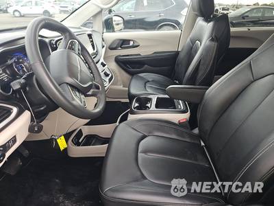 2024 Chrysler Pacifica Touring L 121.6" WB - zdjęcie 7 z 18 - miniatura