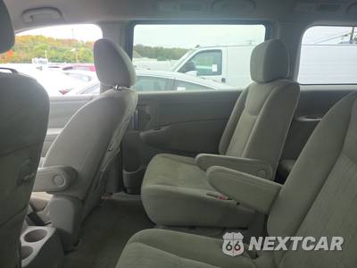 2014 Nissan Quest SV 118.1" WB - zdjęcie 13 z 31 - miniatura