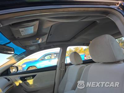 2013 Nissan Altima 2.5 SV Sedan - zdjęcie 19 z 27 - miniatura