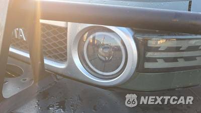 2011 Toyota FJ Cruiser w/Rear Doors - zdjęcie 30 z 32 - miniatura
