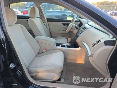 2013 Nissan Altima 2.5 SV Sedan - zdjęcie 8 z 27 - miniatura