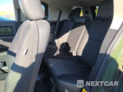 2011 Toyota FJ Cruiser w/Rear Doors - zdjęcie 13 z 32 - miniatura