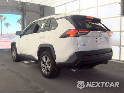 2025 Toyota RAV4 XLE - zdjęcie 6 z 18 - miniatura