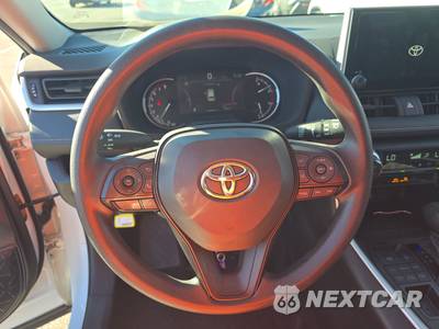 2025 Toyota RAV4 XLE - zdjęcie 10 z 18 - miniatura