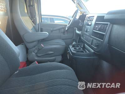 2025 GMC Savana 2500 Cargo Van 1WT 135.0" WB - zdjęcie 8 z 25 - miniatura