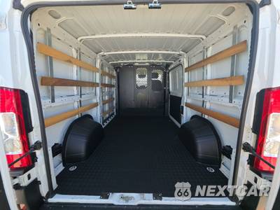 2025 Ram ProMaster 2500 Cargo Van Tradesman w/Passenger Seat Low Roof 136.0" WB - zdjęcie 16 z 24 - miniatura