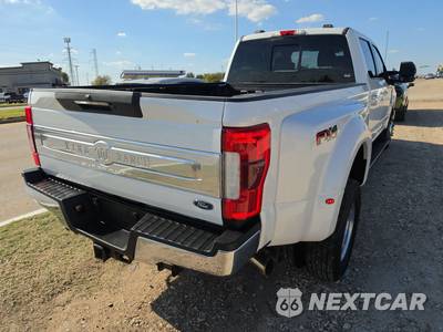2022 Ford Super Duty F-350 King Ranch Crew Cab Long Bed DRW - zdjęcie 4 z 17 - miniatura