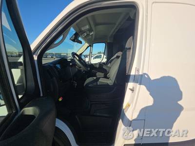 2025 Ram ProMaster 2500 Cargo Van Tradesman w/Passenger Seat Low Roof 136.0" WB - zdjęcie 7 z 17 - miniatura