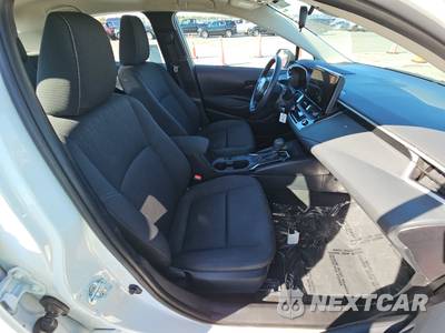 2026 Toyota Corolla LE Sedan - zdjęcie 8 z 30 - miniatura