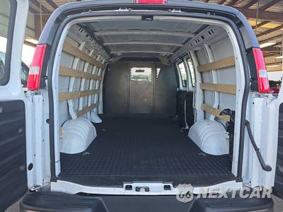 2025 GMC Savana 2500 Cargo Van 1WT 135.0" WB - zdjęcie 15 z 35 - miniatura