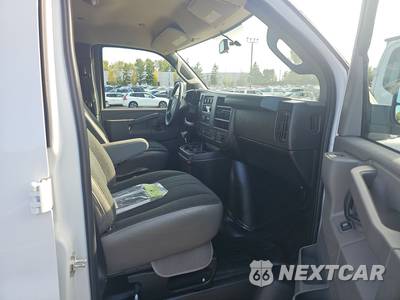 2025 GMC Savana 2500 Cargo Van 1WT 135.0" WB - zdjęcie 8 z 24 - miniatura