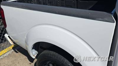 2018 Nissan Frontier SV Crew Cab Medium Bed - zdjęcie 31 z 34 - miniatura