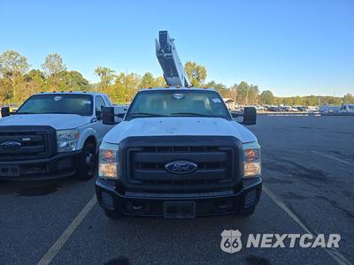 2013 Ford Super Duty F-350 Cab Chassis XL Regular Cab DRW - zdjęcie 2 z 45 - miniatura