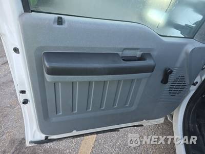 2013 Ford Super Duty F-350 Cab Chassis XL Regular Cab DRW - zdjęcie 9 z 45 - miniatura
