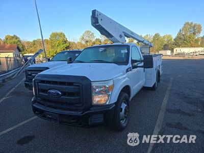 2013 Ford Super Duty F-350 Cab Chassis XL Regular Cab DRW - zdjęcie 1 z 45 - miniatura