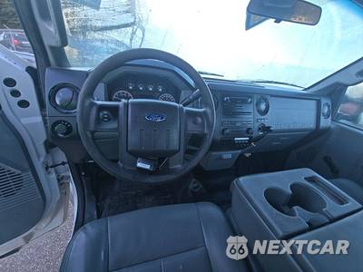 2013 Ford Super Duty F-350 Cab Chassis XL Regular Cab DRW - zdjęcie 11 z 45 - miniatura