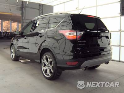 2017 Ford Escape Titanium - zdjęcie 6 z 32 - miniatura