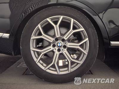 2022 BMW X7 Sports Activity Vehicle xDrive40i - zdjęcie 11 z 33 - miniatura
