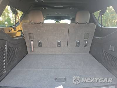 2025 Chevrolet Suburban Z71 2Z7 - zdjęcie 17 z 33 - miniatura