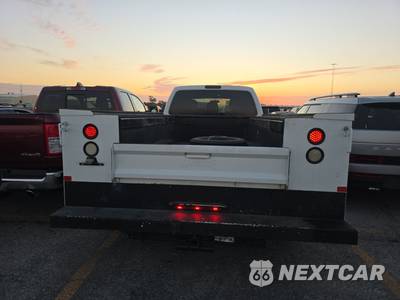 2016 Ford Super Duty F-350 Cab Chassis XL Crew Cab DRW - zdjęcie 5 z 22 - miniatura