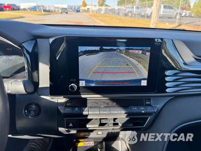 2025 Toyota Camry LE - zdjęcie 19 z 33 - miniatura