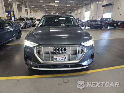 2019 Audi e-tron Prestige - zdjęcie 2 z 25 - miniatura
