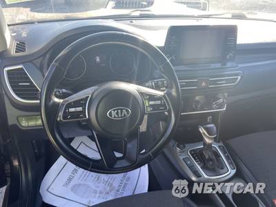 2021 Kia Seltos S - zdjęcie 10 z 17 - miniatura