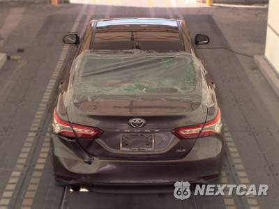 2020 Toyota Camry XLE - zdjęcie 6 z 38 - miniatura