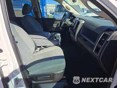 2019 Ram 1500 Classic Tradesman Extended Cab Medium Bed - zdjęcie 8 z 31 - miniatura