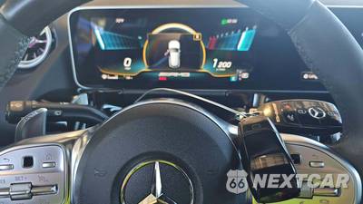 2021 Mercedes-Benz AMG GLA 35 4MATIC - zdjęcie 18 z 19 - miniatura