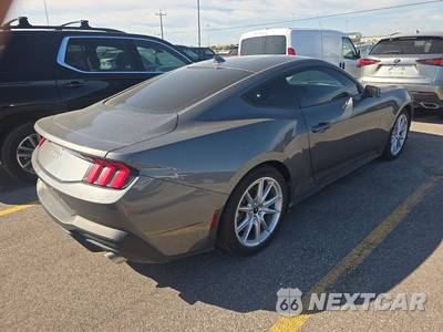 2024 Ford Mustang GT Premium Coupe - zdjęcie 4 z 21 - miniatura