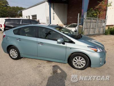 2012 Toyota Prius Plug-In Hybrid - zdjęcie 6 z 12 - miniatura