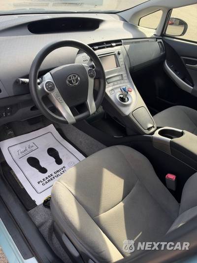 2012 Toyota Prius Plug-In Hybrid - zdjęcie 8 z 12 - miniatura