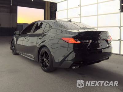 2025 Toyota Camry SE - zdjęcie 6 z 26 - miniatura