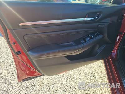 2021 Nissan Altima Platinum - zdjęcie 9 z 41 - miniatura