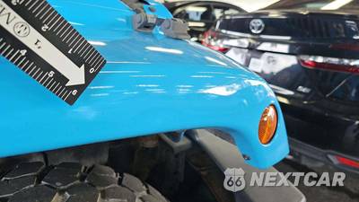 2017 Jeep Wrangler Unlimited Chief Edition - zdjęcie 21 z 24 - miniatura