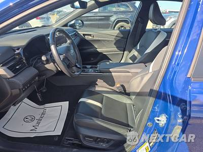 2025 Toyota Camry SE - zdjęcie 11 z 32 - miniatura