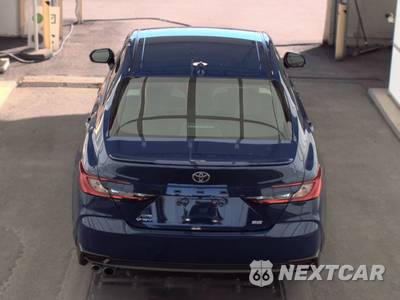 2025 Toyota Camry SE - zdjęcie 5 z 32 - miniatura