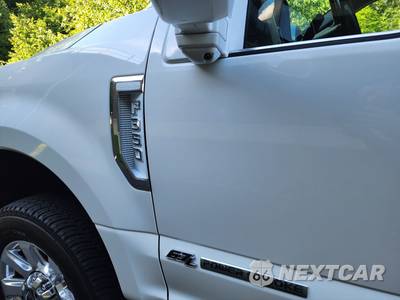 2022 Ford Super Duty F-350 Platinum Crew Cab Medium Bed - zdjęcie 30 z 33 - miniatura