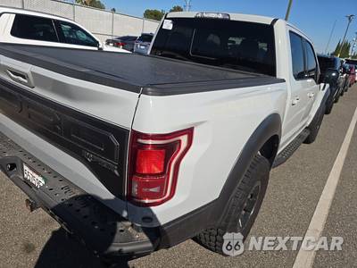 2017 Ford F-150 Raptor Crew Cab Short Bed - zdjęcie 4 z 31 - miniatura