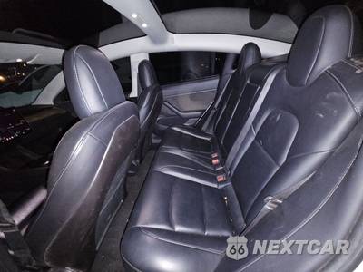 2020 Tesla Model 3 Standard Range - zdjęcie 13 z 34 - miniatura