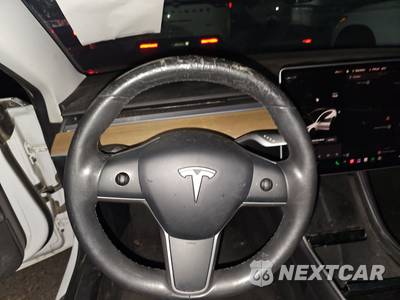 2020 Tesla Model 3 Standard Range - zdjęcie 10 z 34 - miniatura