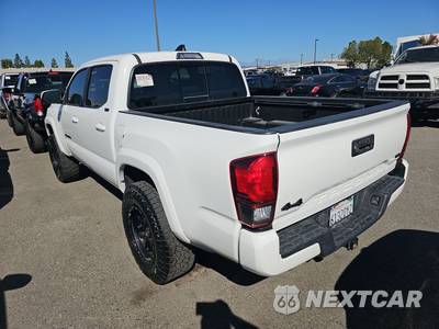 2020 Toyota Tacoma SR5 Crew Cab Medium Bed - zdjęcie 6 z 22 - miniatura