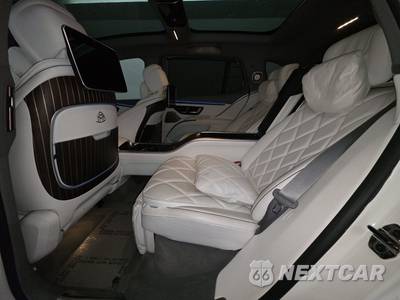 2024 Mercedes-Benz Maybach EQS 680 - zdjęcie 13 z 20 - miniatura