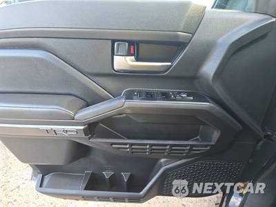 2024 Toyota Tacoma TRD Off-Road Crew Cab Medium Bed - zdjęcie 9 z 35 - miniatura