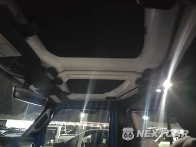 2021 Jeep Gladiator Willys Crew Cab Medium Bed - zdjęcie 18 z 20 - miniatura